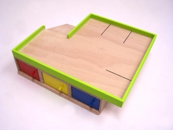 Trægarage til 9 legebiler