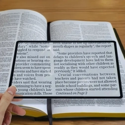 Elastisk lomme-sideforstørrelsesglas 12 × 18 cm