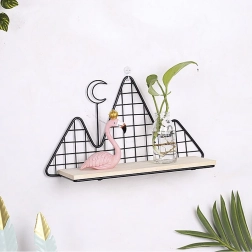 Væghængt dekorativ hylde i sort – bjergmotiv