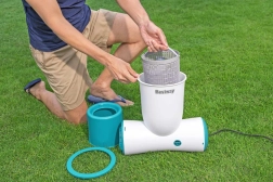 Filterpumpe med skimmer BESTWAY FlowClear Skimatic 3974 l/t + reservefilter