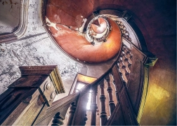 Fortabte steder: spiraltrappe – puslespil 1000 brikker RAVENSBURGER