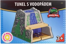 Maxim trætunnel med vandfald