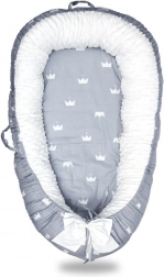 Babyfilt / rede 90*50 cm - gråt mønster med krone