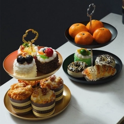 To-etagers tallerken / podie - sort