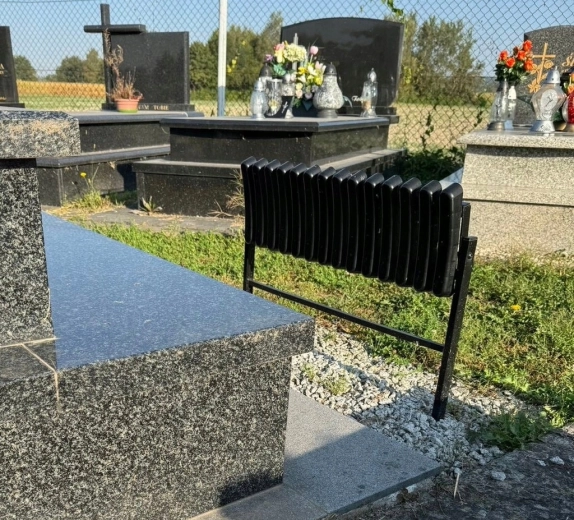 Sammenklappelig konstruktion for pladsbesparelse