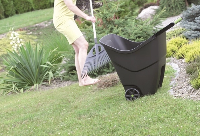 Nem transport takket være to hjul og håndtag