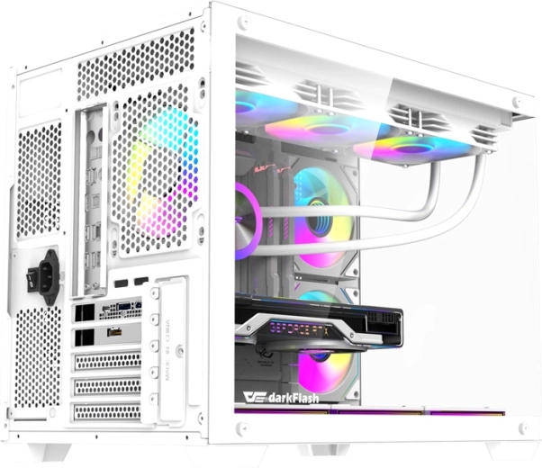 Kompakt, men rummelig til moderne hardware