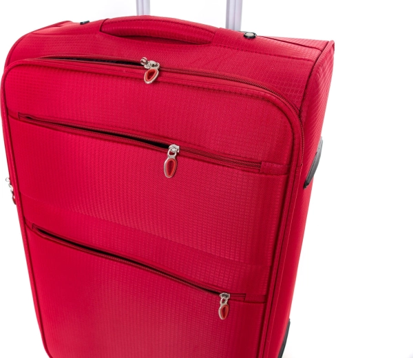 Let og robust tekstilkuffert