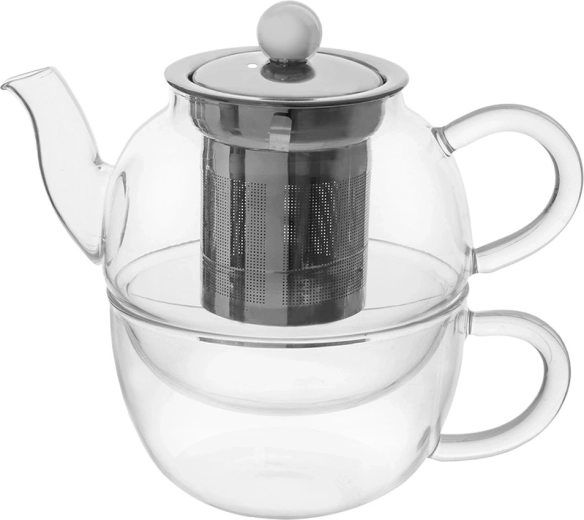 Kompakt 2-i-1: tekande med krus, der kan sættes i hinanden