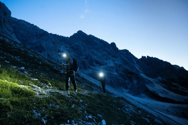 Kraftigt og alsidigt lys op til 450 lm