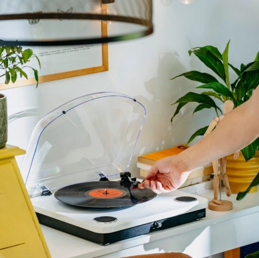 Stream trådløst via Bluetooth 5.4