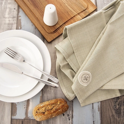 Alsidig brug i køkkenet og på bordet