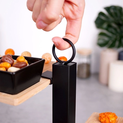 Stabil metalstruktur med praktisk bæregreb