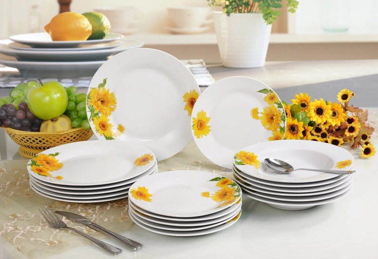 Robustt porcelæn med blank glasur