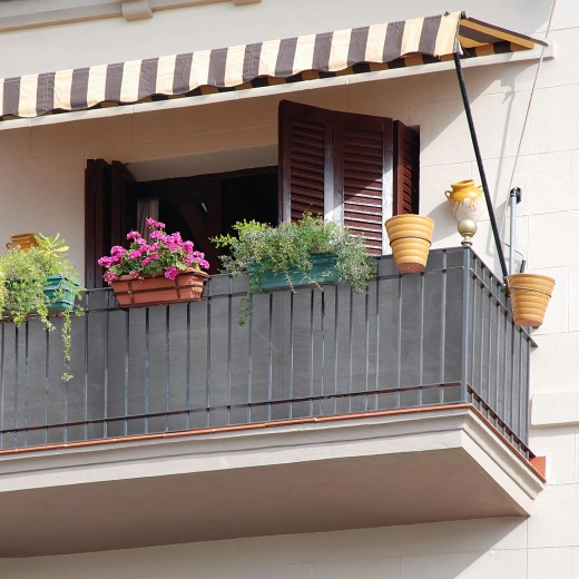 Hurtig installation med medfølgende strips