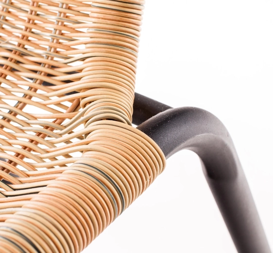 Slidstærk og åndbar PE-rattan