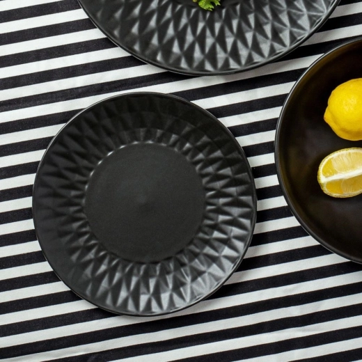 Stilfuld servering af desserter og snacks