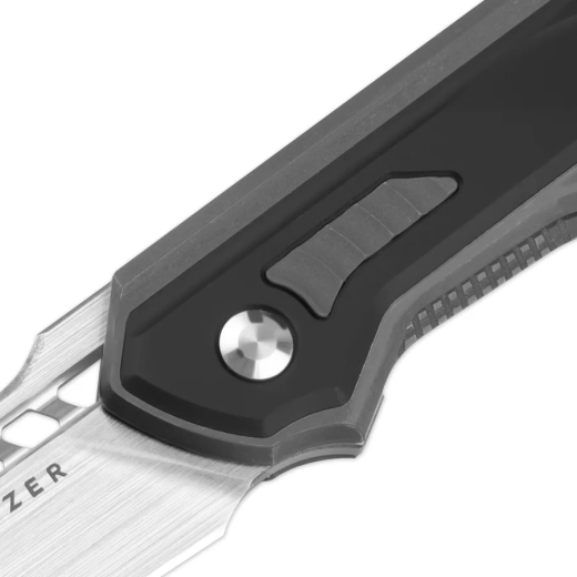 Front flipper, frame lock og sikkert greb