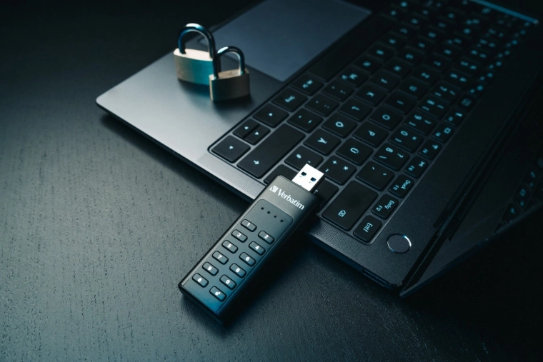 Beskyttelse mod gætning af kode og hurtig USB 3.2 Gen 1