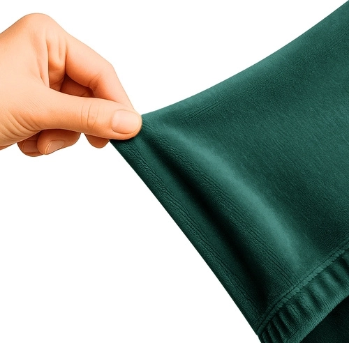 Elastisk velour, der tilpasser sig sofaen