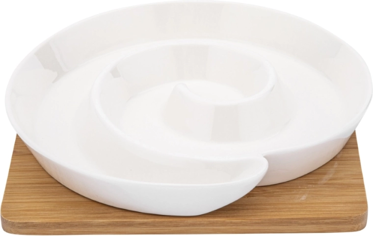 Elegant porcelæn i cremet farve