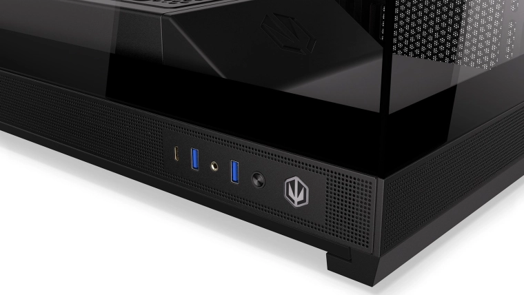 Sideplaceret I/O-panel altid lige ved hånden