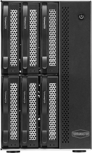 Seks båse og op til 132 TB til dine data