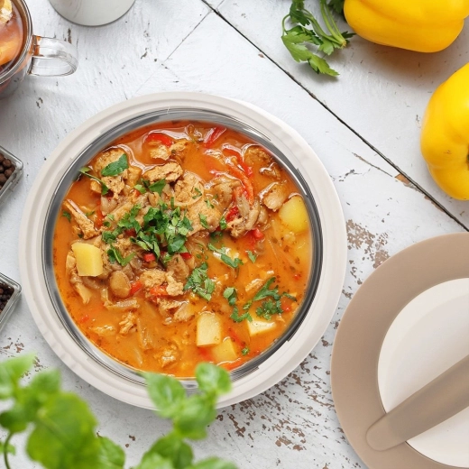 Holder varmen i op til 2 timer