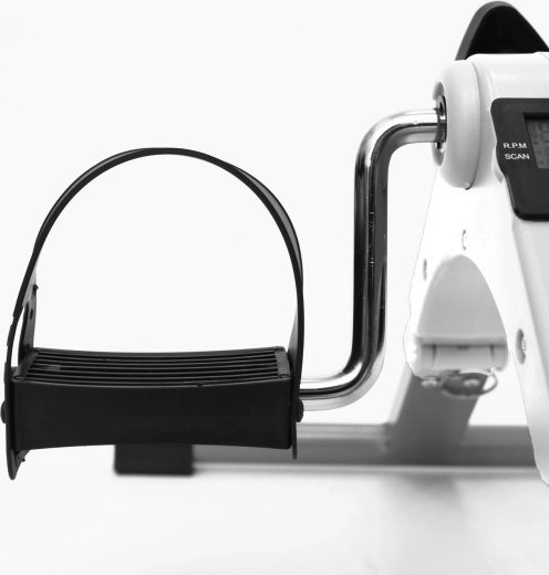 Manuel modstandsregulering og komfortable pedaler med stropper