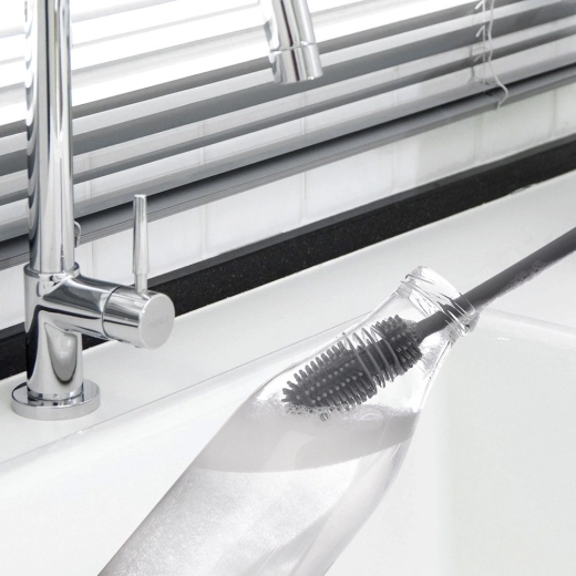 Effektiv rengøring af smalle beholdere