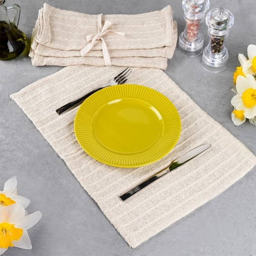 Praktisk beskyttelse af bordet ved servering