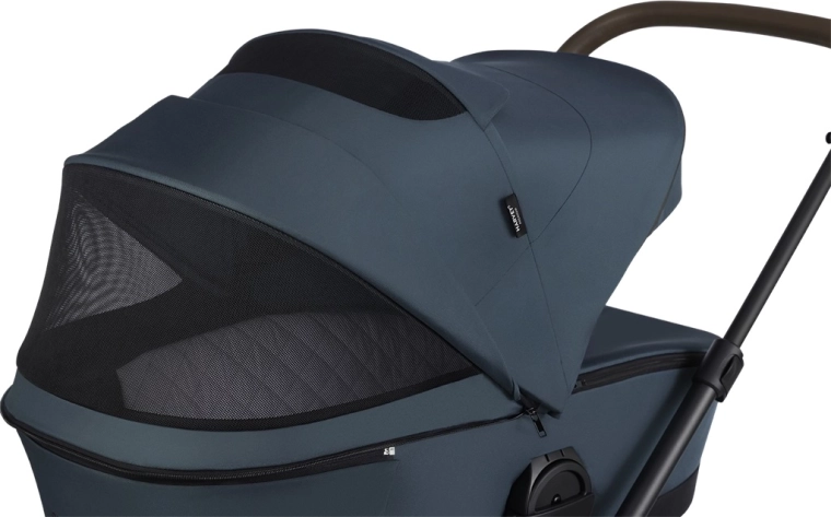 Ekstra stor kaleche med UPF 50 og ventilation