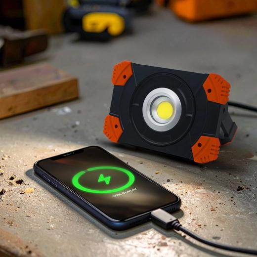Genopladelig reflektor med powerbank-funktion