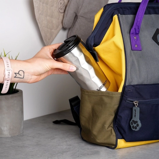 Ergonomisk form, der passer i kopholdere i bilen