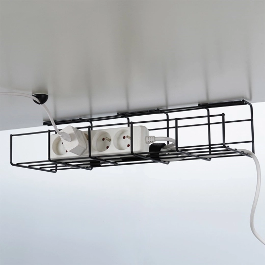 Orden og sikkerhed under skrivebordet