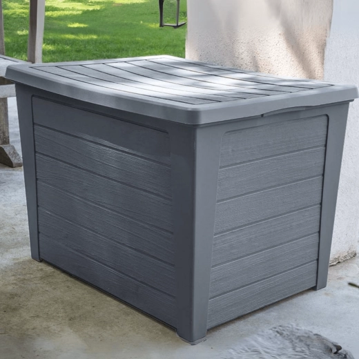 Design med trædekor og nem vedligeholdelse