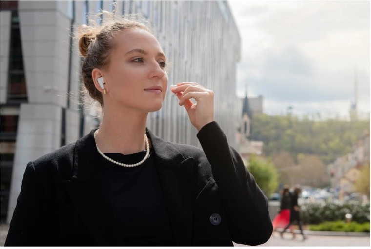 Hybrid ANC til mere rolig lytning