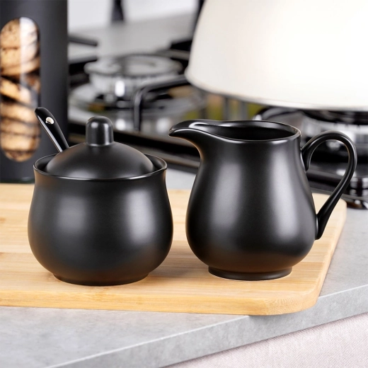 Elegant sort design til hvert bord