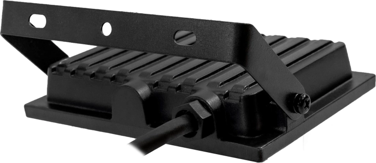 Slankt kabinet med effektiv køling