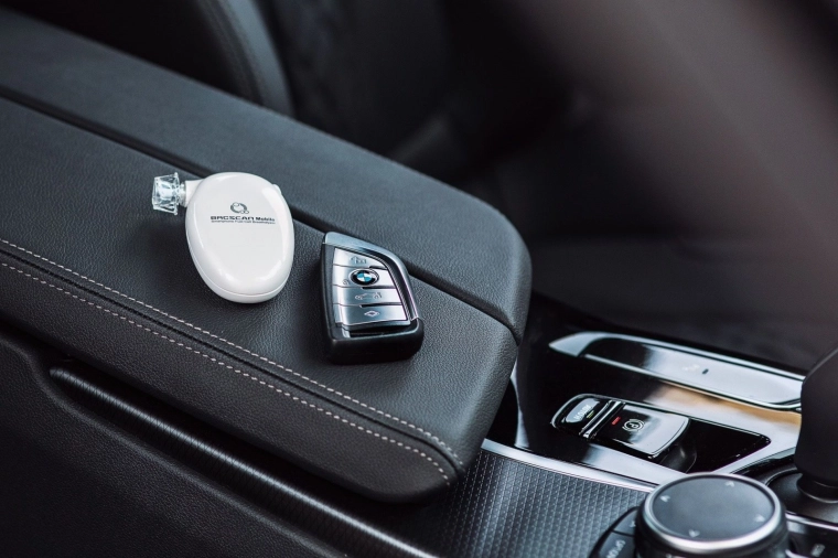 Kompakt design til bilen og i lommen