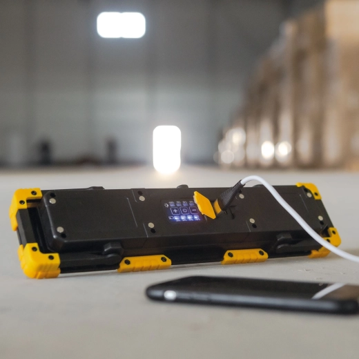 Projektør med powerbank-funktion