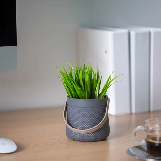 Kunstig plante i dekorativ kurv 11 × 18 cm - 1 stk.