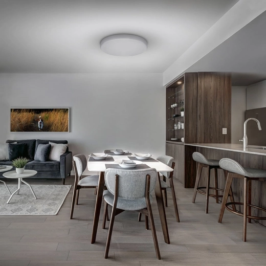 Elegant lavprofil-design til loft og væg