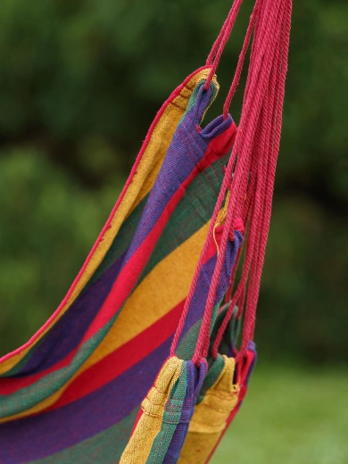 Slidstærkt stof med farverigt design