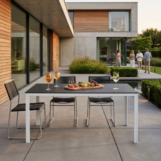 Stor bordplade til komfortabel spisning