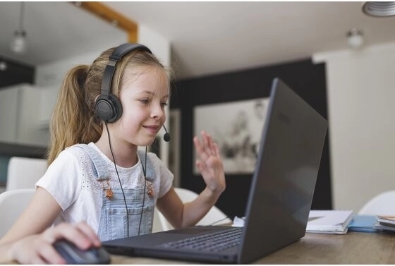 Klar kommunikation: passiv støjreduktion og drejemikrofon