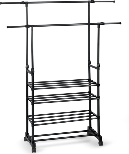 Fire nederste hylder til sko og bokse