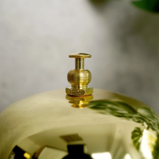 Holdbar metalkonstruktion uden fjedre