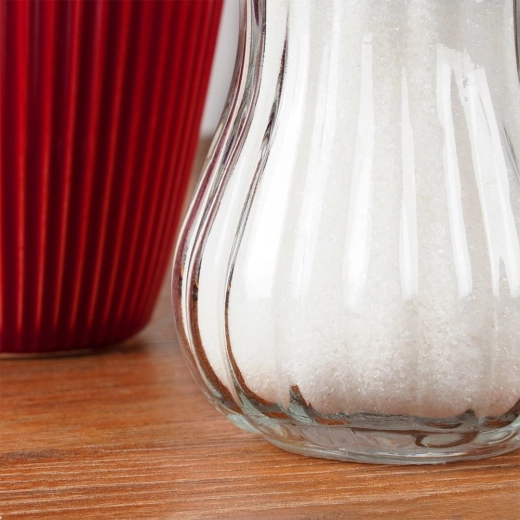 Holdbart klart glas med riflet krop