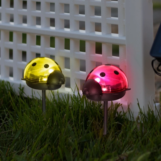 Solar LED-havelampe med mariehøne og koldt hvidt lys - 1 stk.